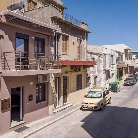 Апартаменти Crescendo House *