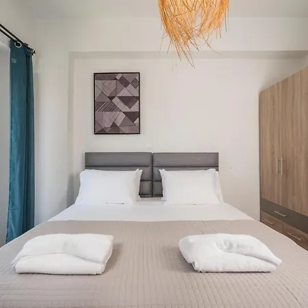 Crescendo House