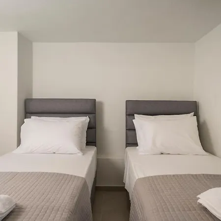 Crescendo House Apartment *